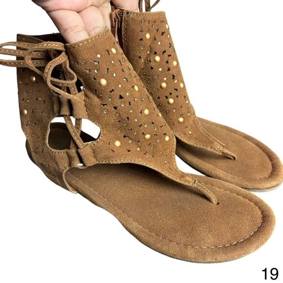 justice kids 7 gladiator ankle wrap zip brown flat sandal - Picture 1 of 11